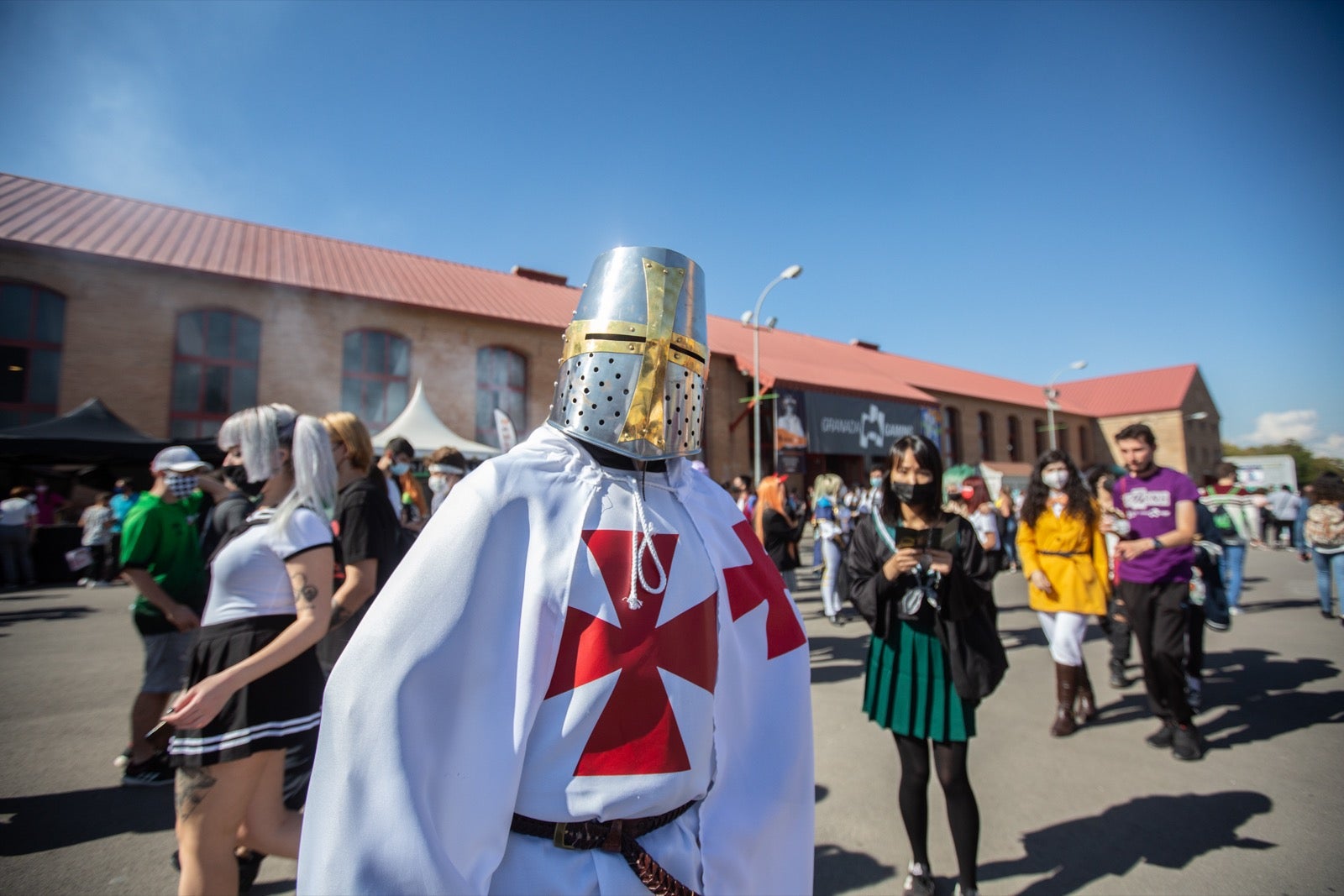 La Ficzone llena la Feria de Muestras de Armilla de aficionados del manga y del kpop.