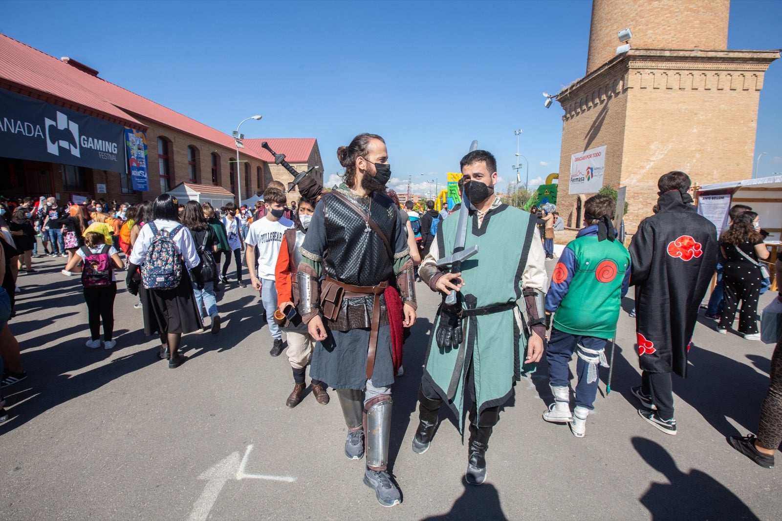 La Ficzone llena la Feria de Muestras de Armilla de aficionados del manga y del kpop.