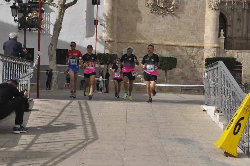 Participantes en la media maratón de Baza