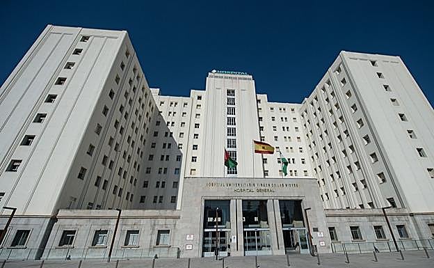 Una familia es trasladada al hospital afectada por una mala combustión de una estufa en Granada