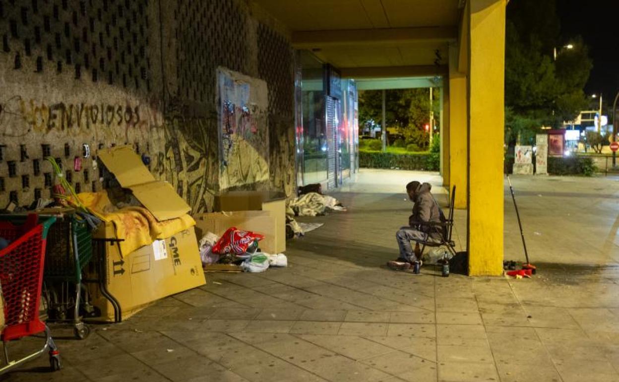 Personas sin hogar en las calles de Granada en estos días de frío