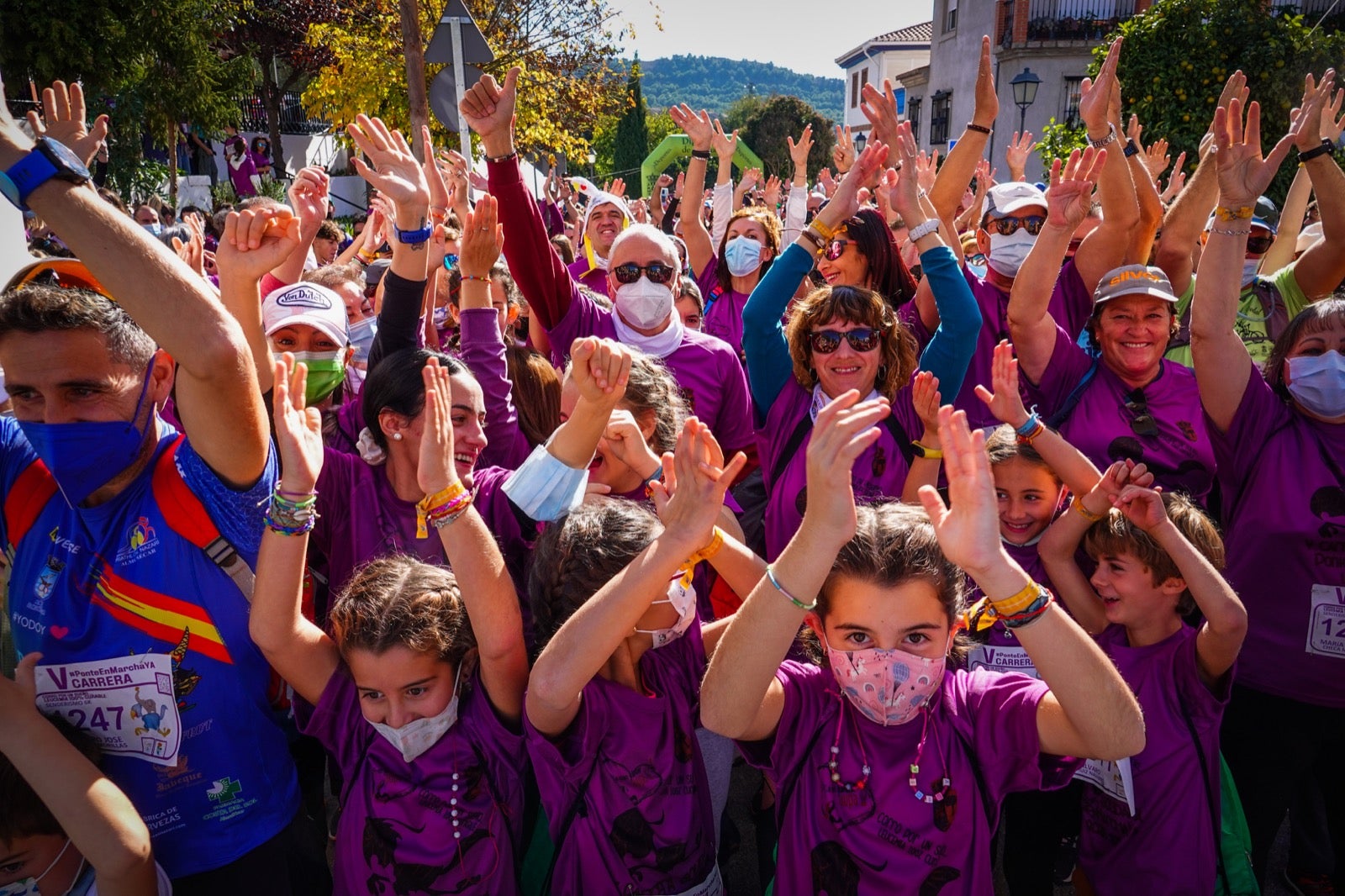 1.500 personas se reúnen en la quinta edición de la carrera #PonteEnMarchaYA de Lecrín, una fiesta comarcal en la que Rafael Torres y Catherine Walkley alcanzan la meta en primer lugar 