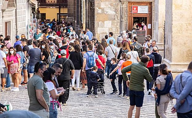 El turismo se recupera más lento en Granada por la falta de viajeros extranjeros