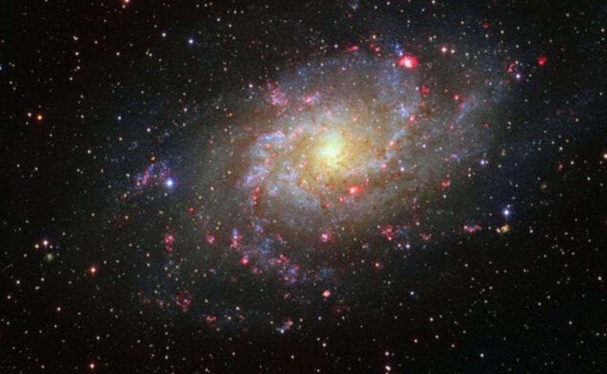 Una posible galaxia satélite de M33, una galaxia vecina, fue hallada durante un estudio. 