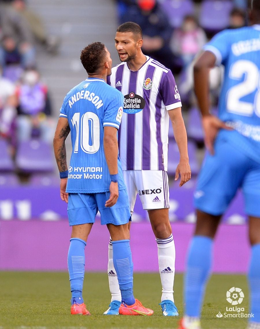 Joaquín Fernández, canterano almeriense regresa a 'su' casa tras irse hace tres años a Pucela para jugar en Primera, y es el hombre a seguir del Valladolid. 