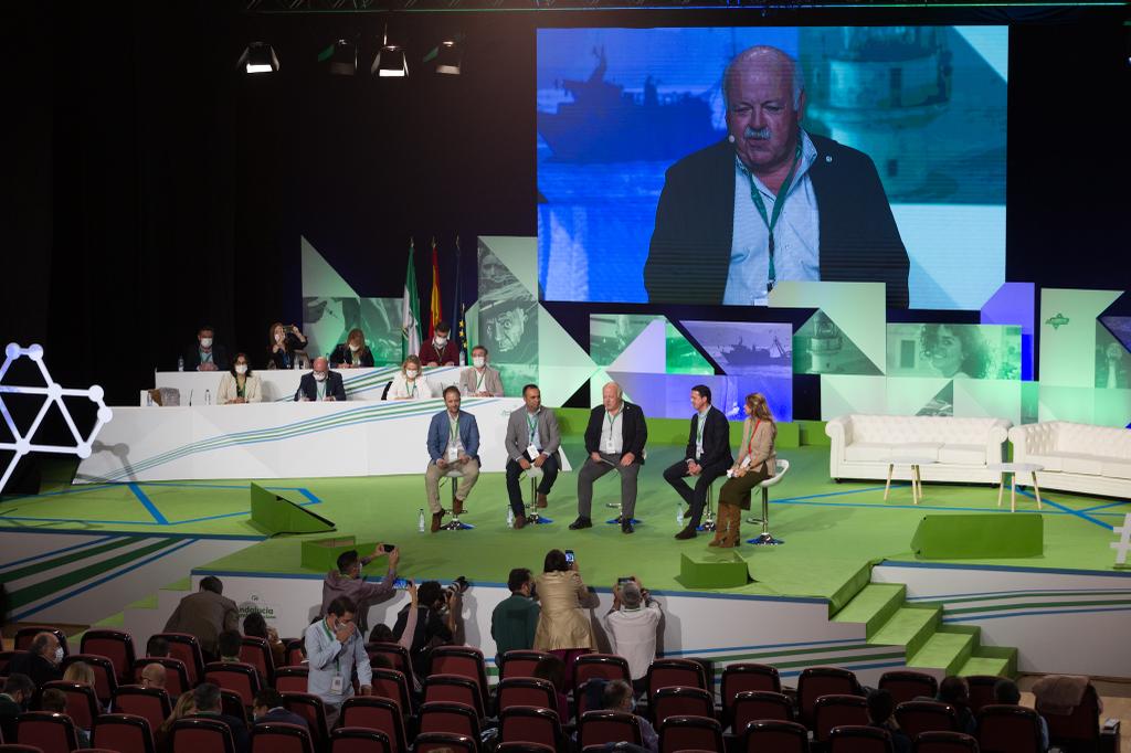 Ambiente en el congreso del PP andaluz en el Palacio de Congresoos