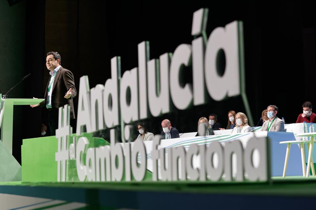 Ambiente en el congreso del PP andaluz en el Palacio de Congresoos