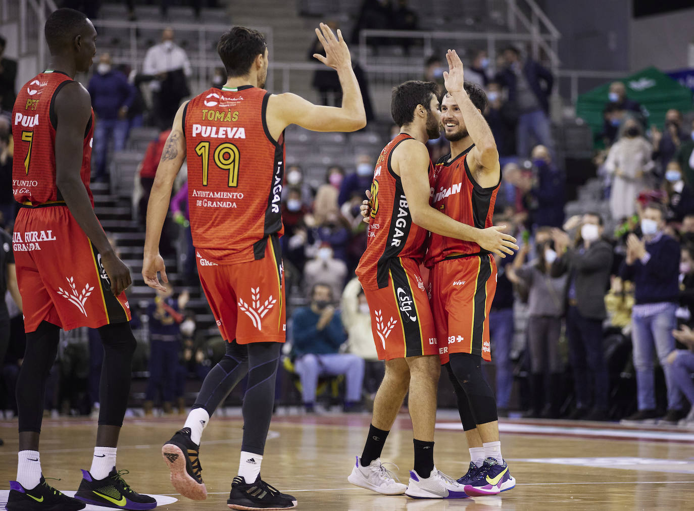 Jugadas del partido entre el Covirán y el Lleida