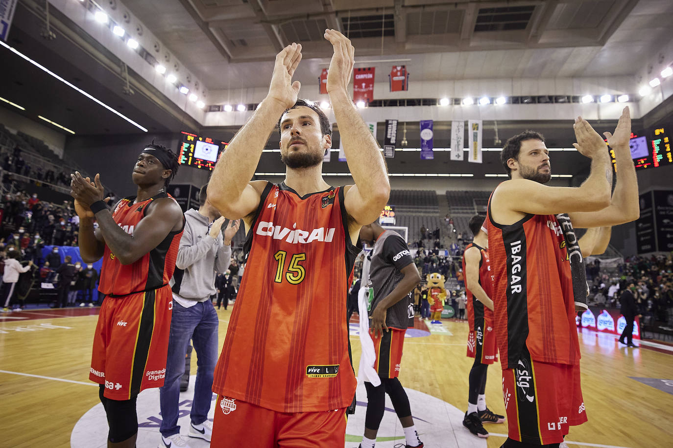 Jugadas del partido entre el Covirán y el Lleida