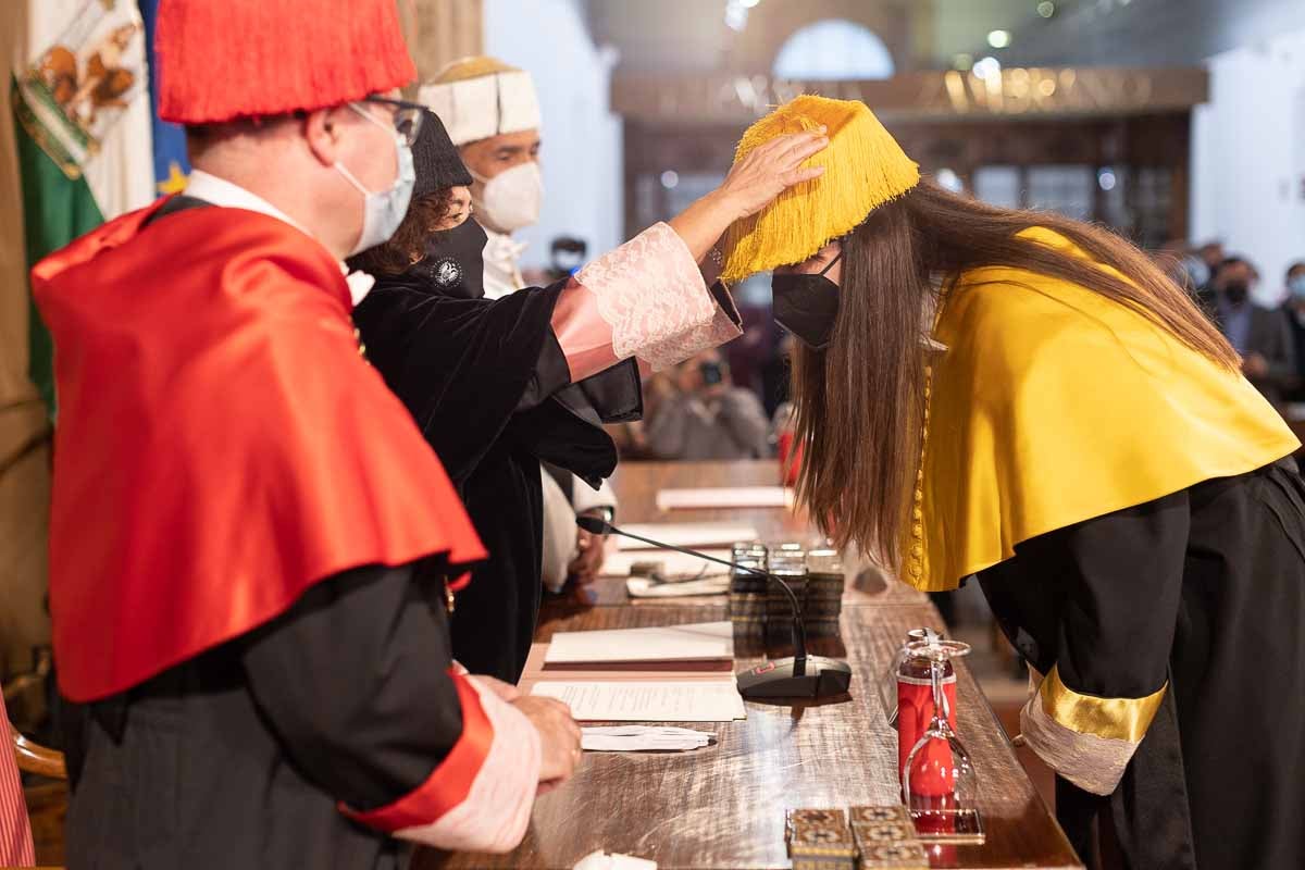 La UGR celebra el acto de investidura de sus nuevos doctores.