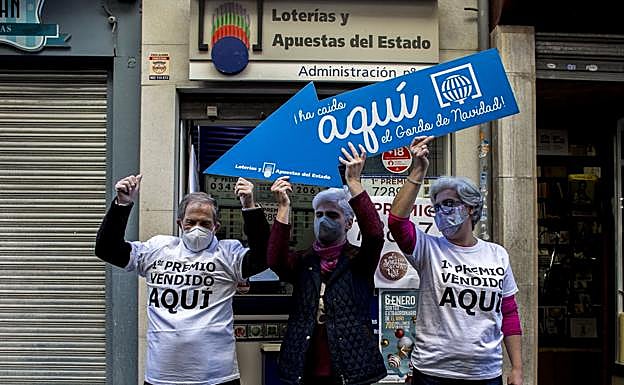 Imagen principal - La celebración del Gordo de 2020 en la calle Príncipe.