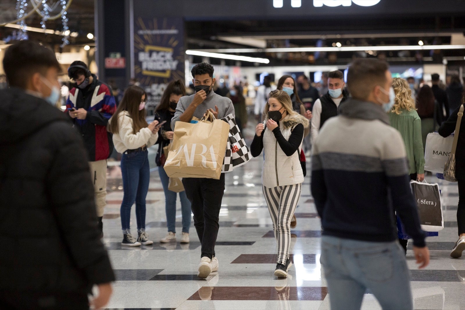 Fotos: Miles de personas en el Black Friday del Nevada Shopping