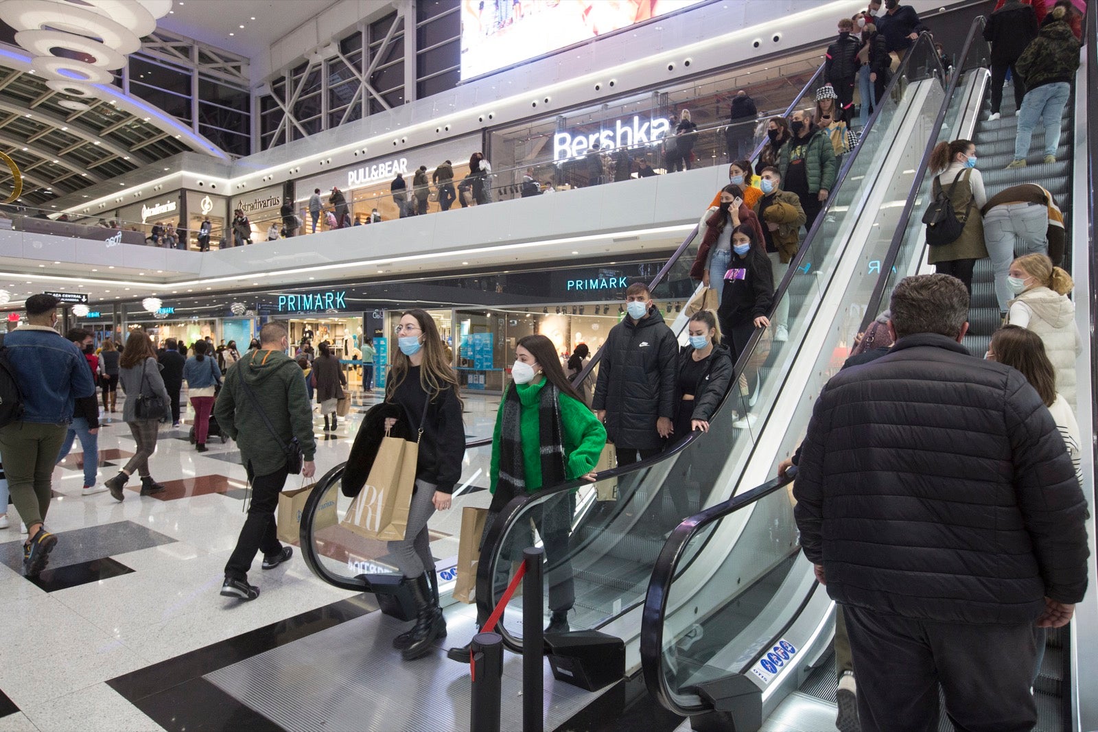 Fotos: Miles de personas en el Black Friday del Nevada Shopping