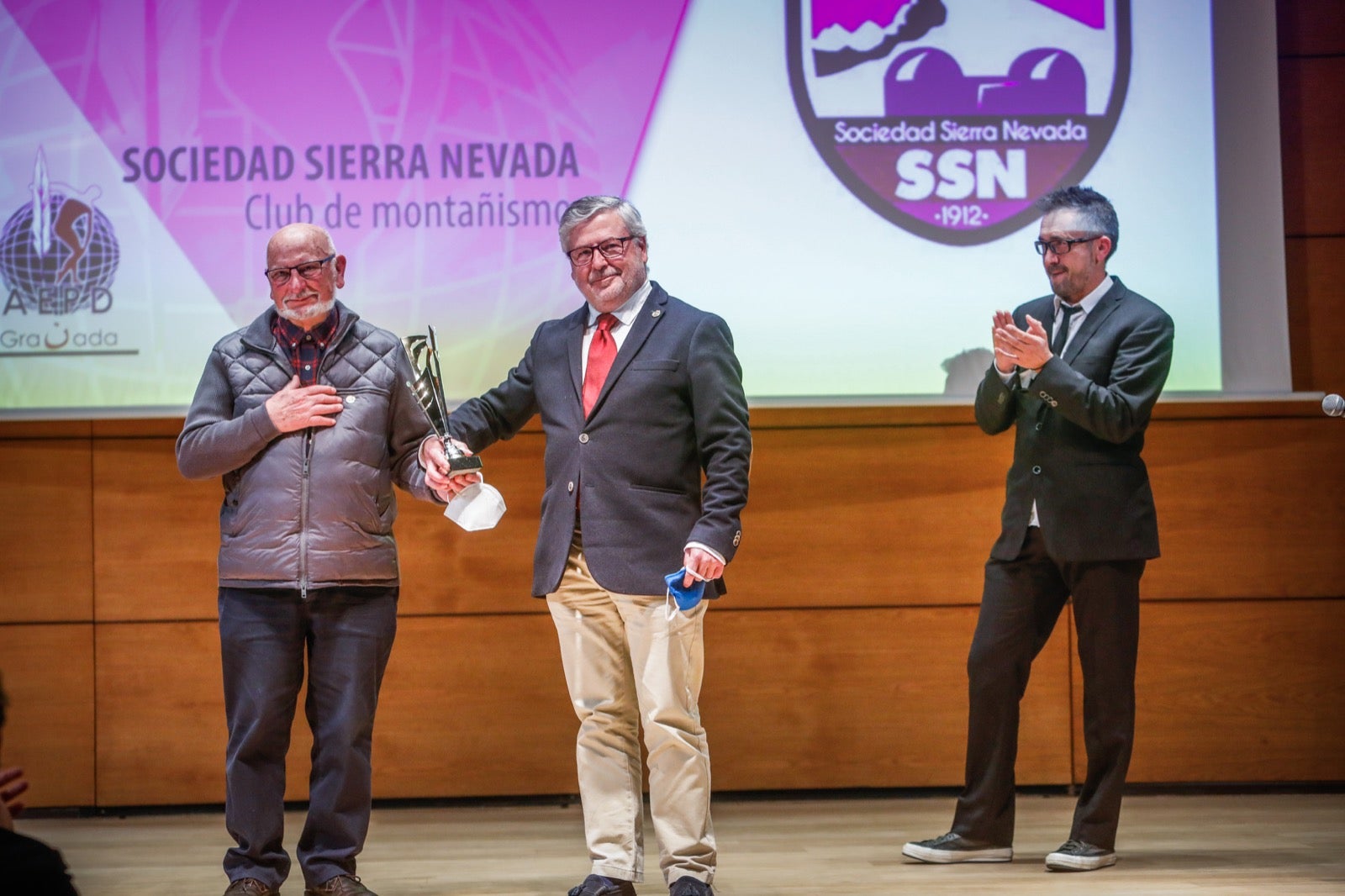 Momentos emotivos, reconomientos y mucha deportividad.