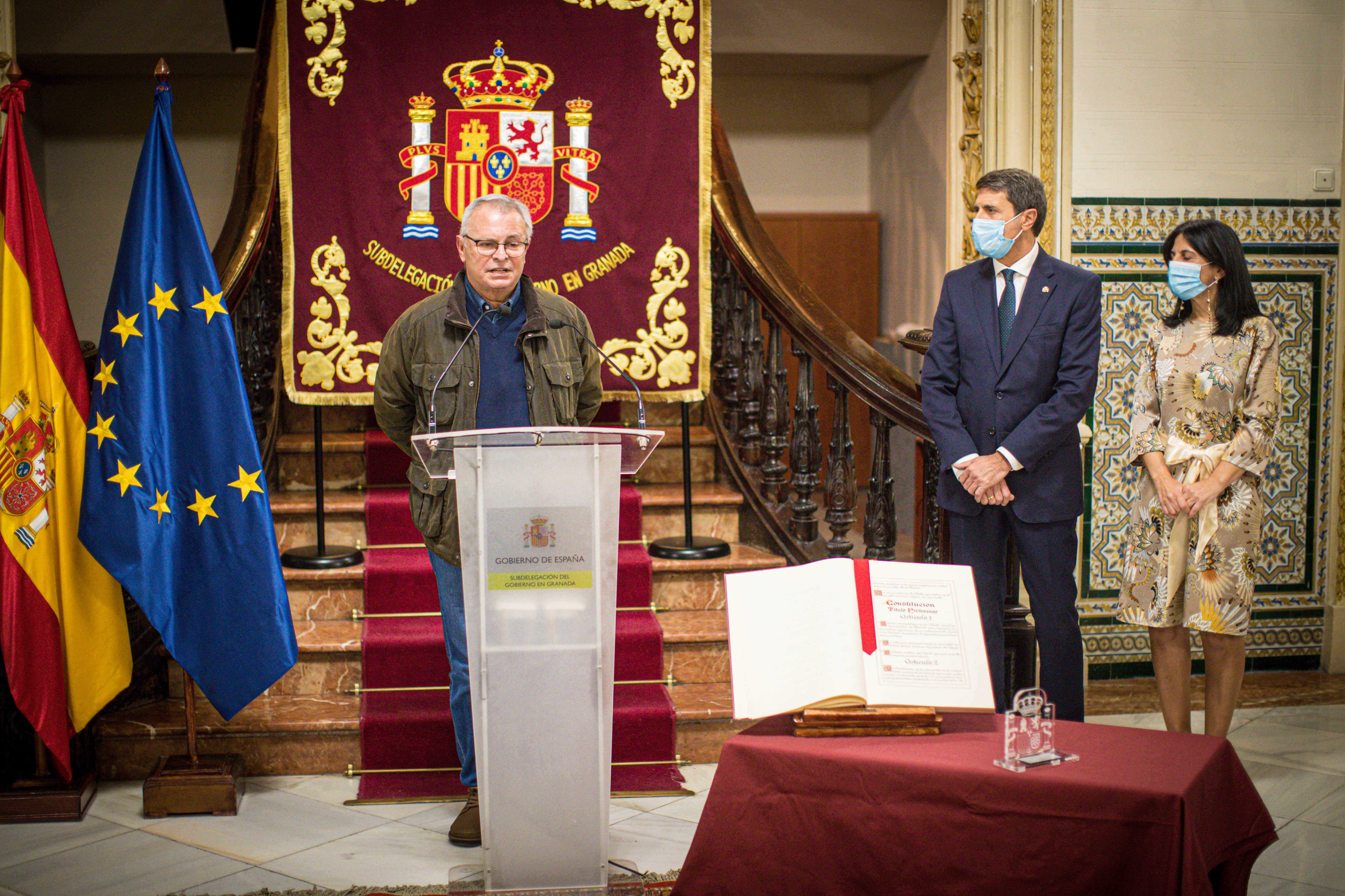 El delegado del Gobierno presidió la entrega de los reconocimientos a personas y entidades destacadas por defender valores constitucionales.
