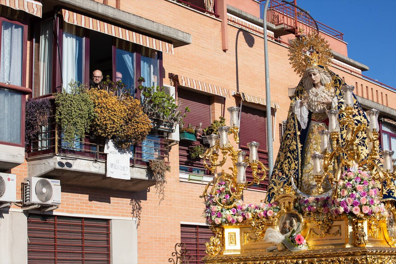 Fotos: Las imágenes de la salida extraordinaria de la Virgen de la Salud