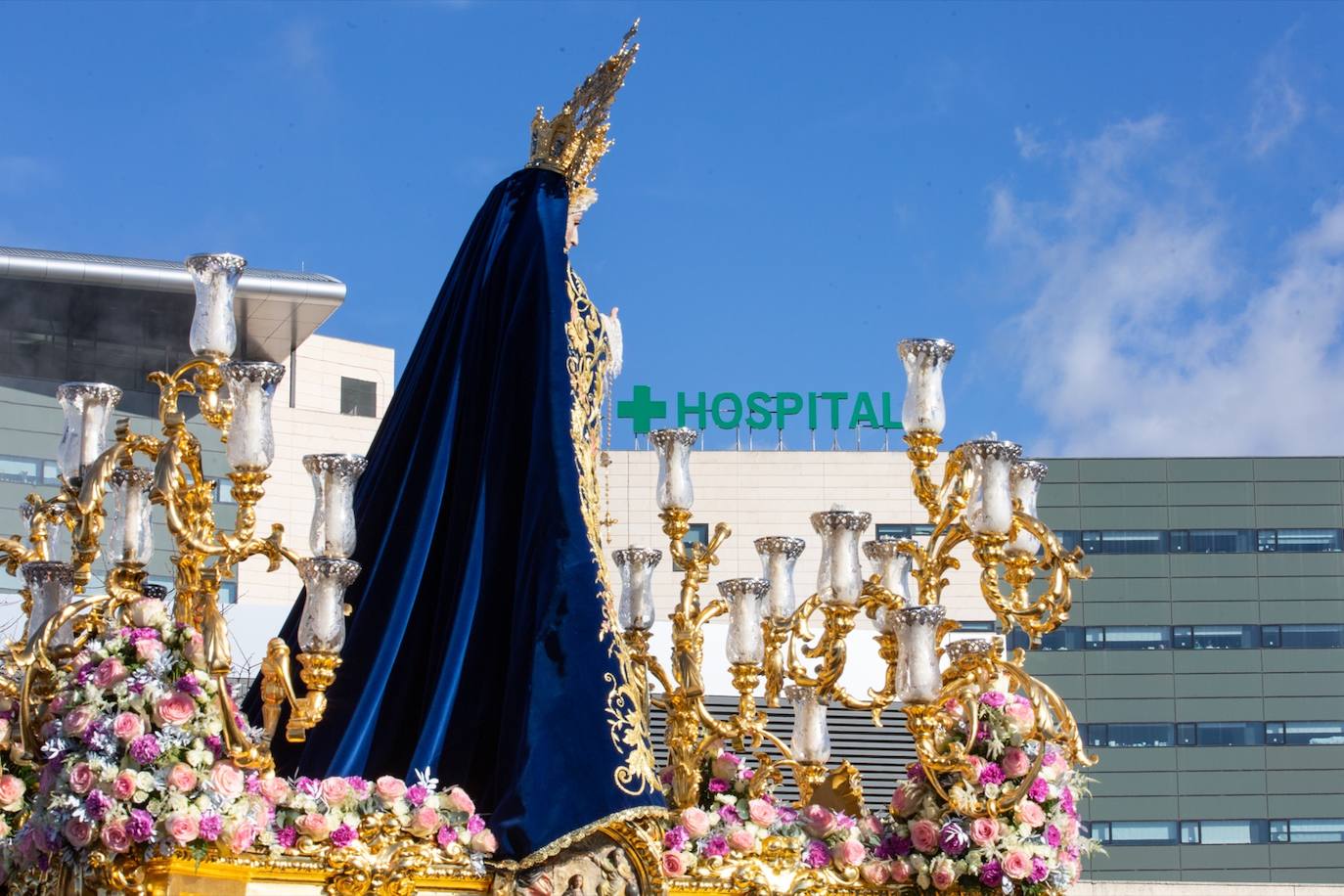 Fotos: Las imágenes de la salida extraordinaria de la Virgen de la Salud