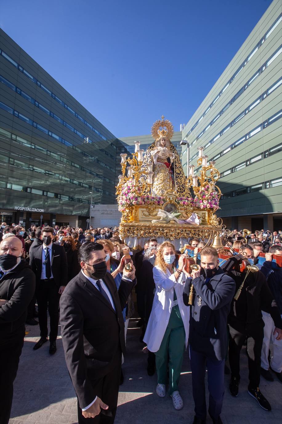 Fotos: Las imágenes de la salida extraordinaria de la Virgen de la Salud