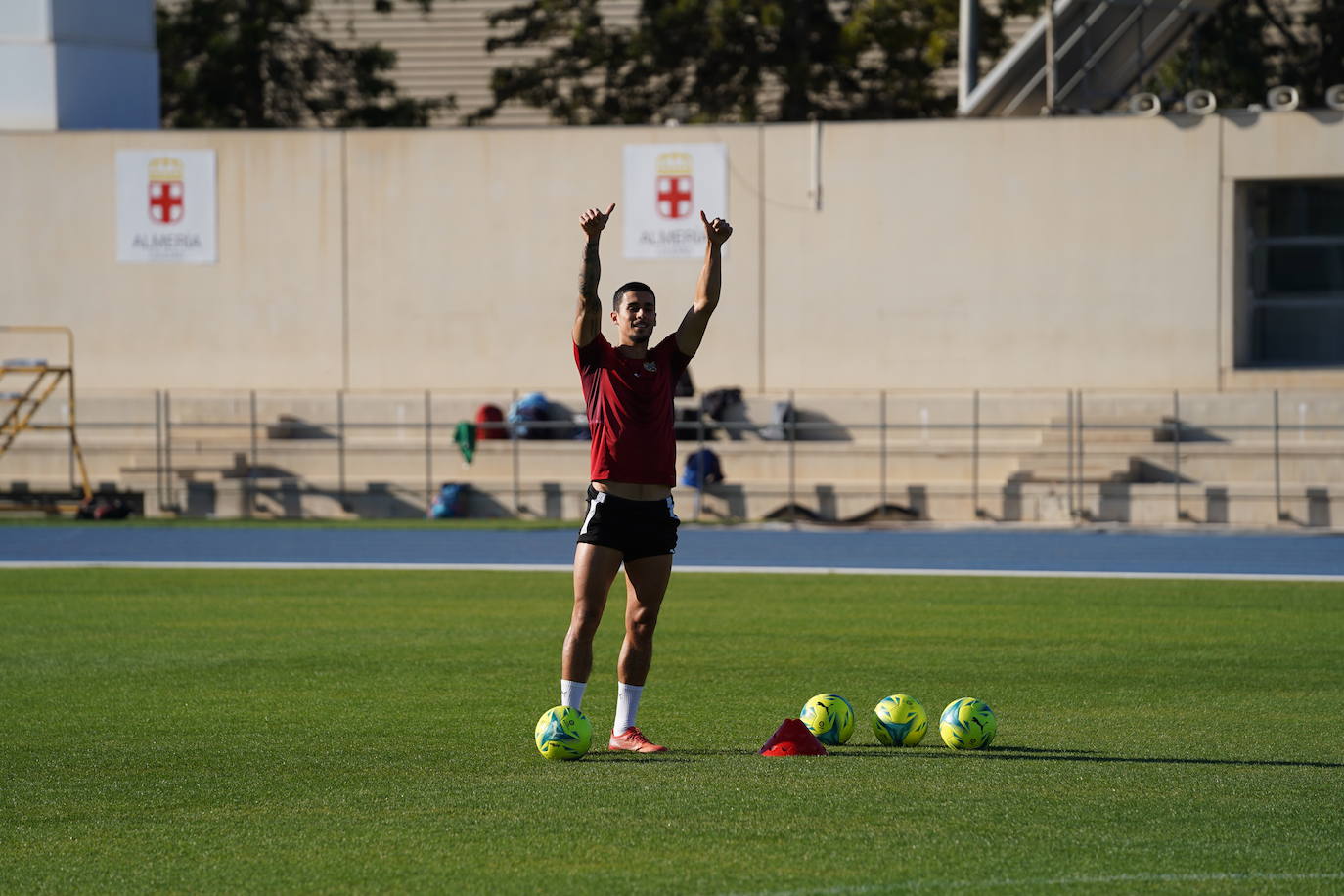 Fotos: Las imágenes del último entrenamiento del Almería