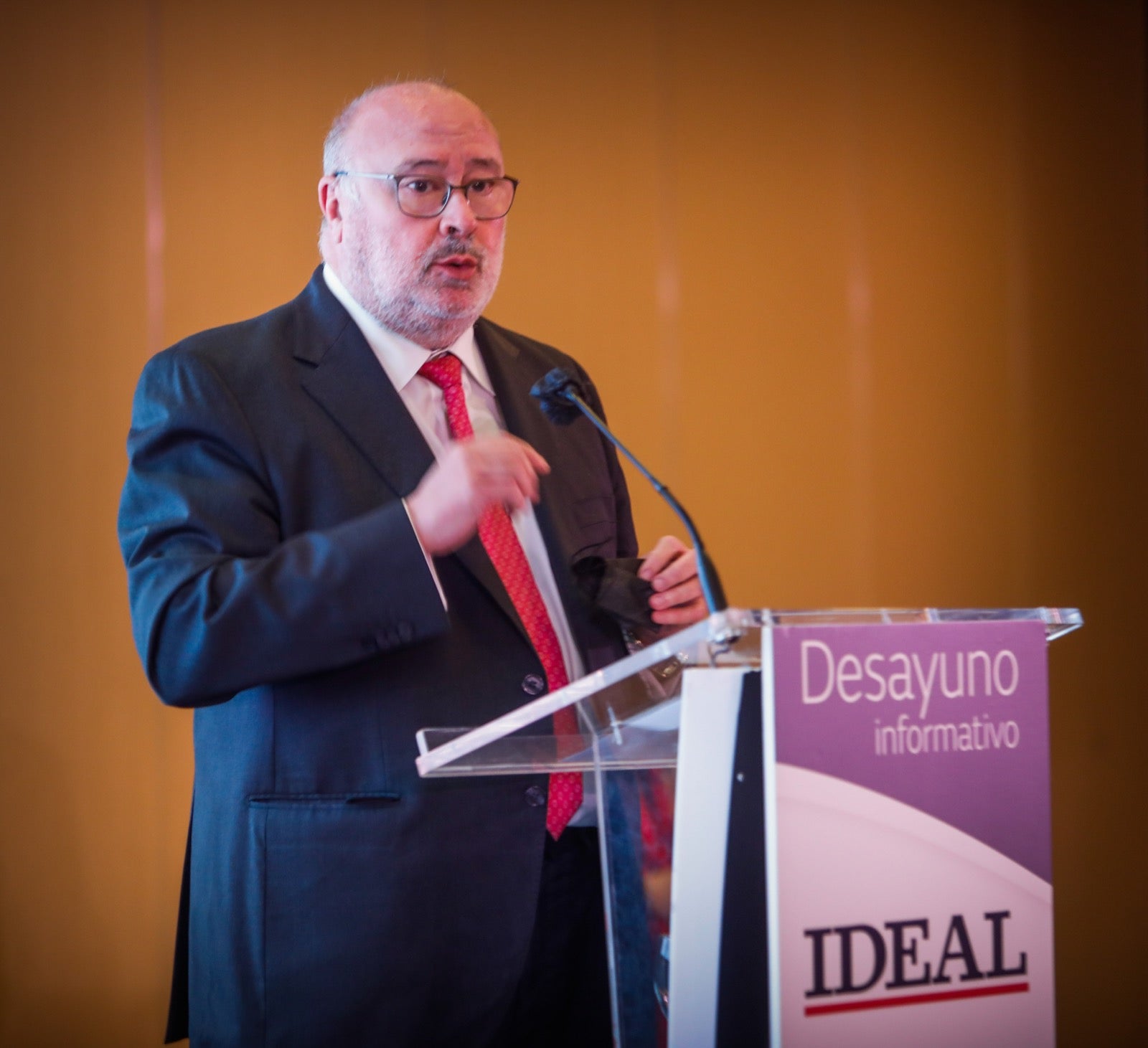 La consejera de Agricultura ha abordado este viernes los retos del sector agrícola en Granada y Andalucía