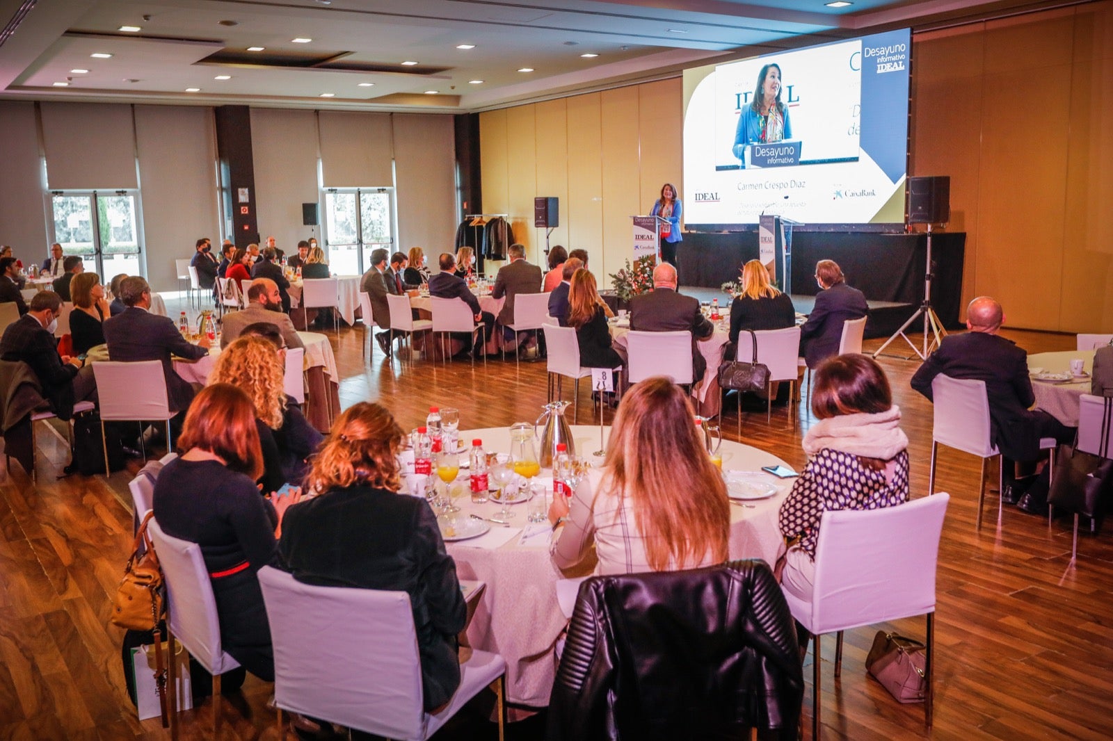 La consejera de Agricultura ha abordado este viernes los retos del sector agrícola en Granada y Andalucía