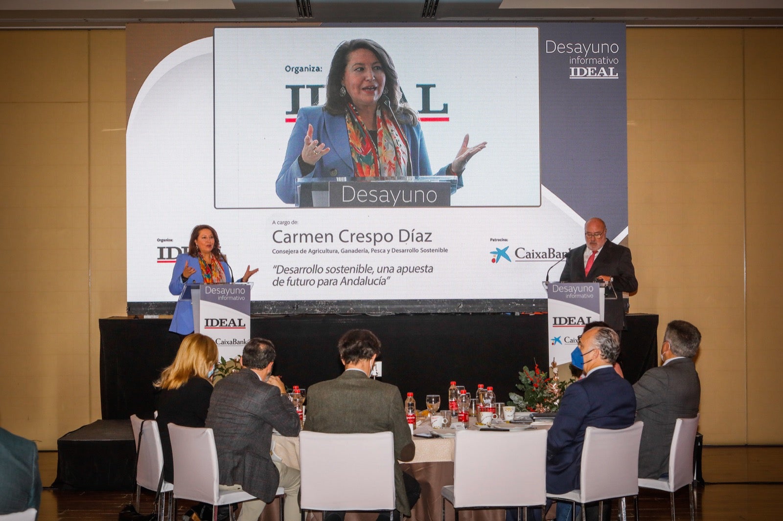 La consejera de Agricultura ha abordado este viernes los retos del sector agrícola en Granada y Andalucía