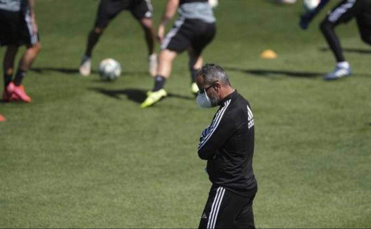 Álvaro Cervera, en un entrenamiento del Cádiz. 