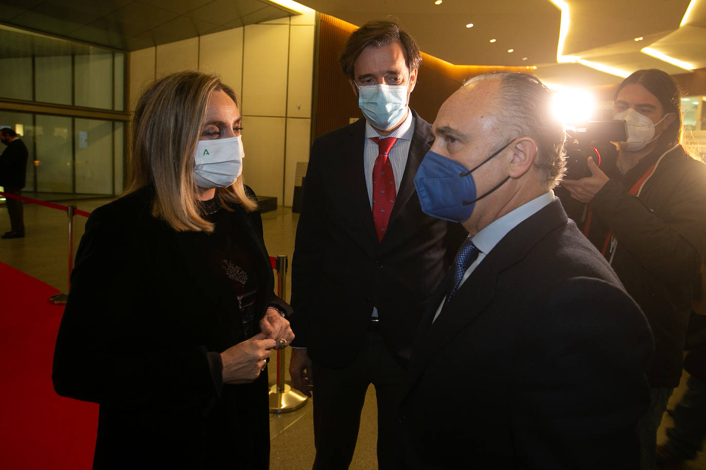 Homenajeados, autoridades e invitados en la gala de entrega de los Premios Ideales 2021.