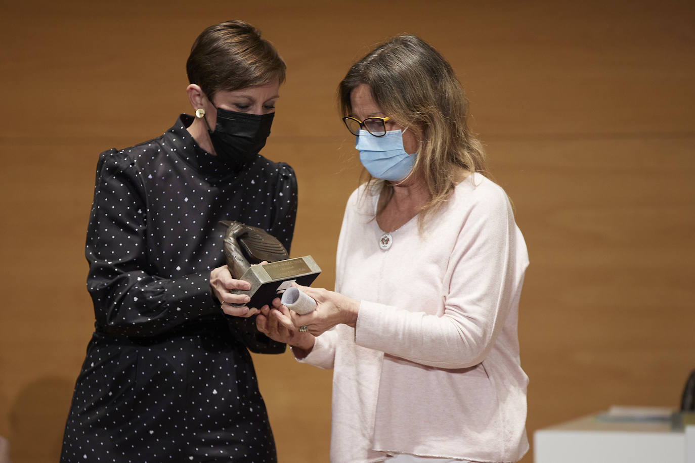 Homenajeados, autoridades e invitados en la gala de entrega de los Premios Ideales 2021.