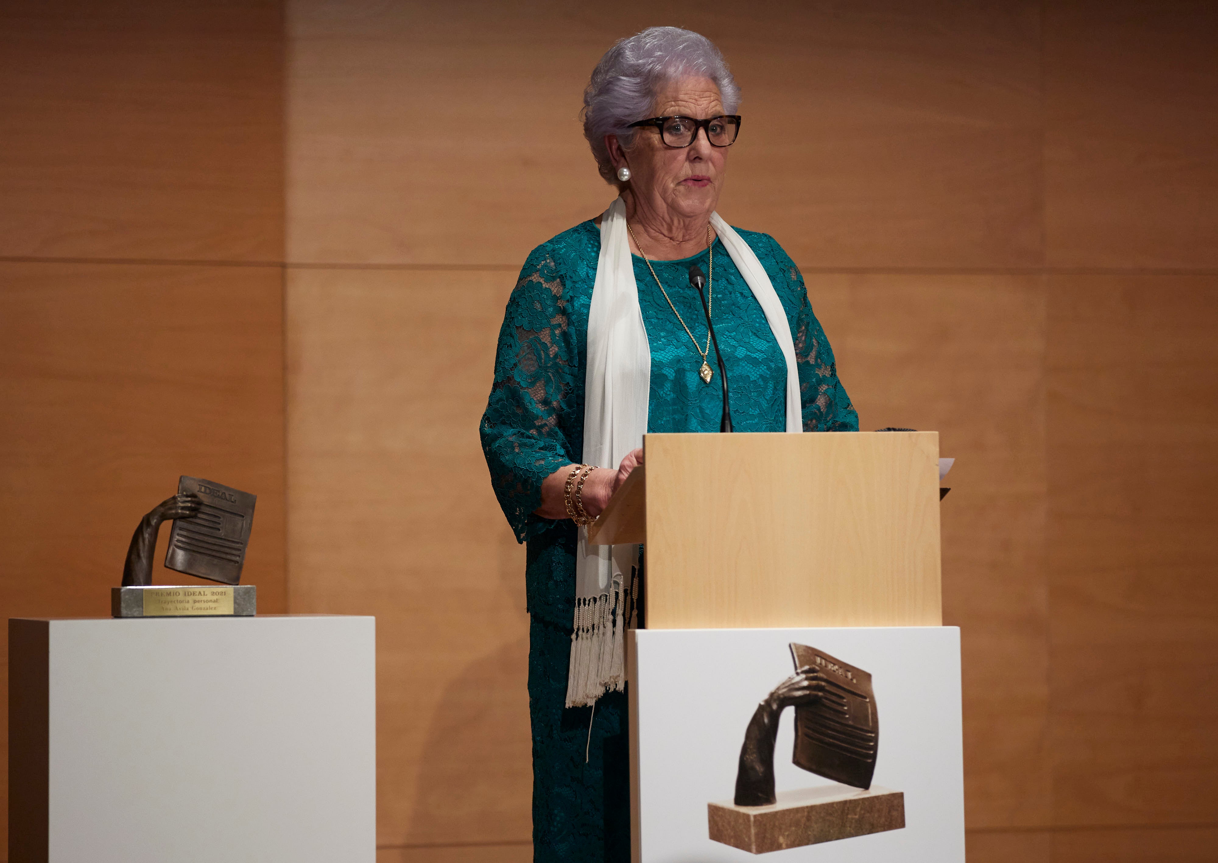 Homenajeados, autoridades e invitados en la gala de entrega de los Premios Ideales 2021.