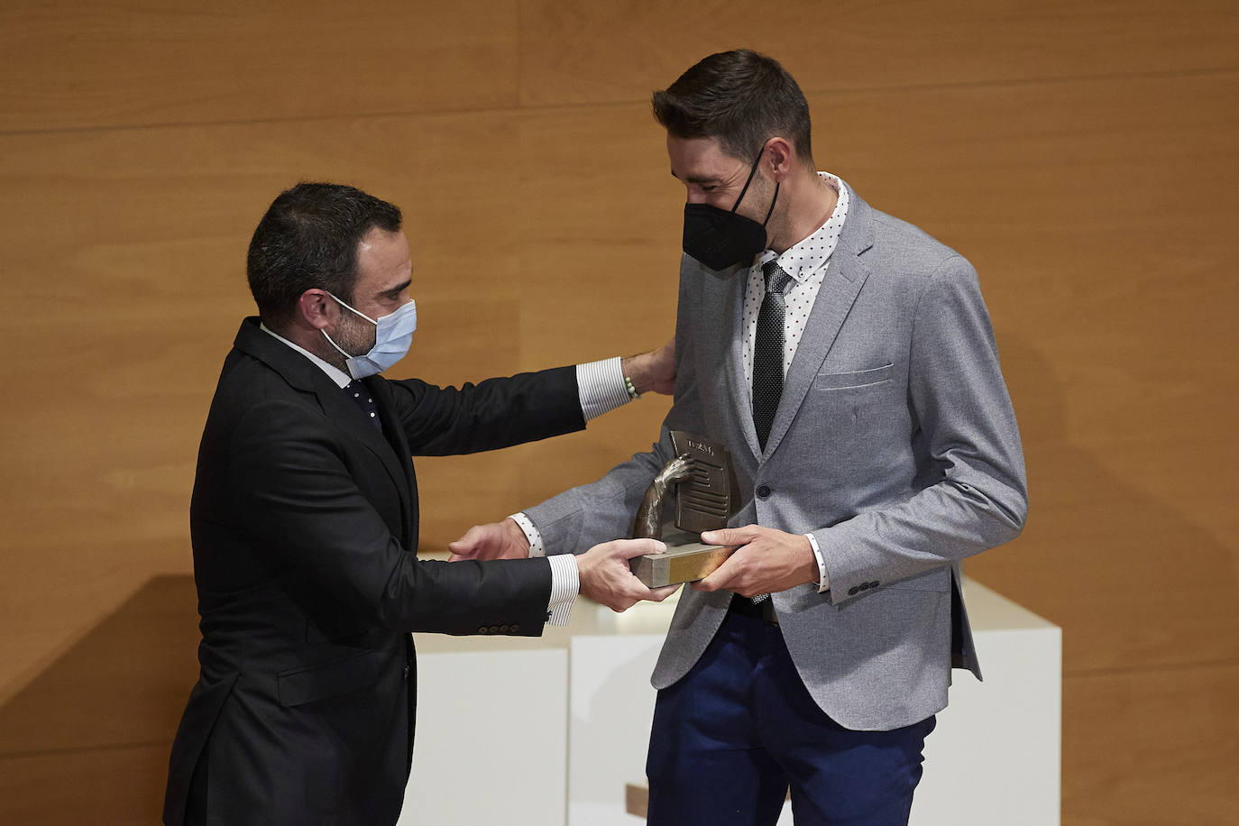 Homenajeados, autoridades e invitados en la gala de entrega de los Premios Ideales 2021.