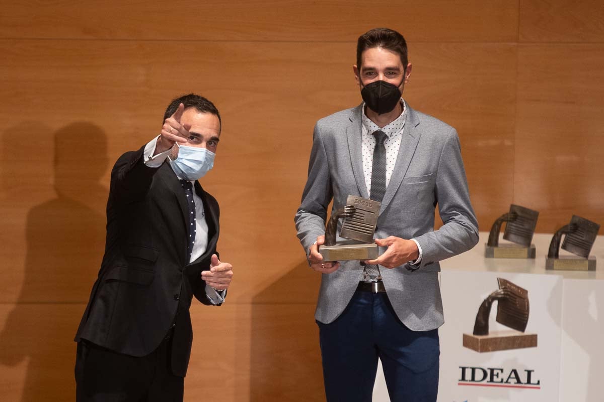 Homenajeados, autoridades e invitados en la gala de entrega de los Premios Ideales 2021.