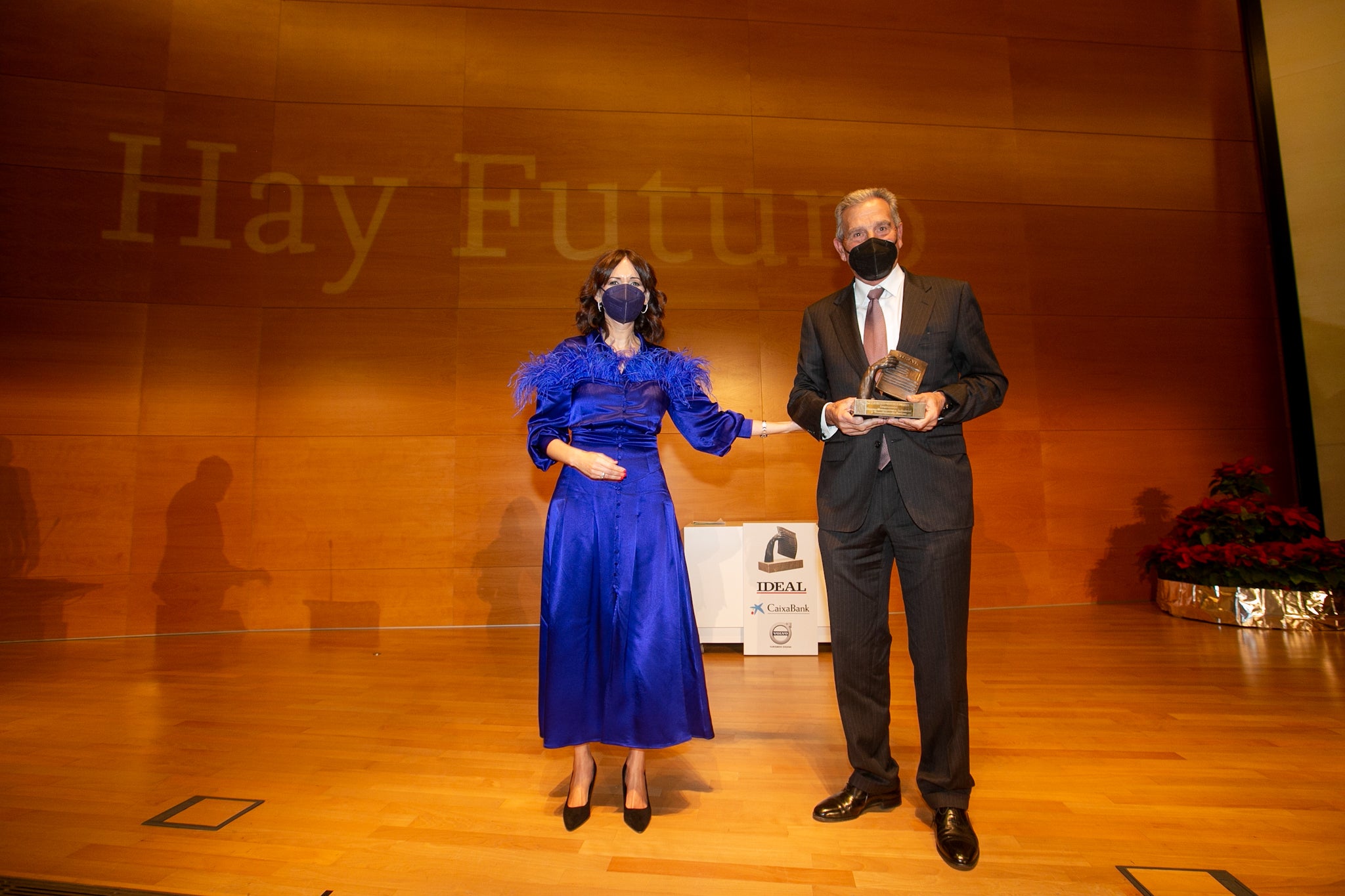 Homenajeados, autoridades e invitados en la gala de entrega de los Premios Ideales 2021.