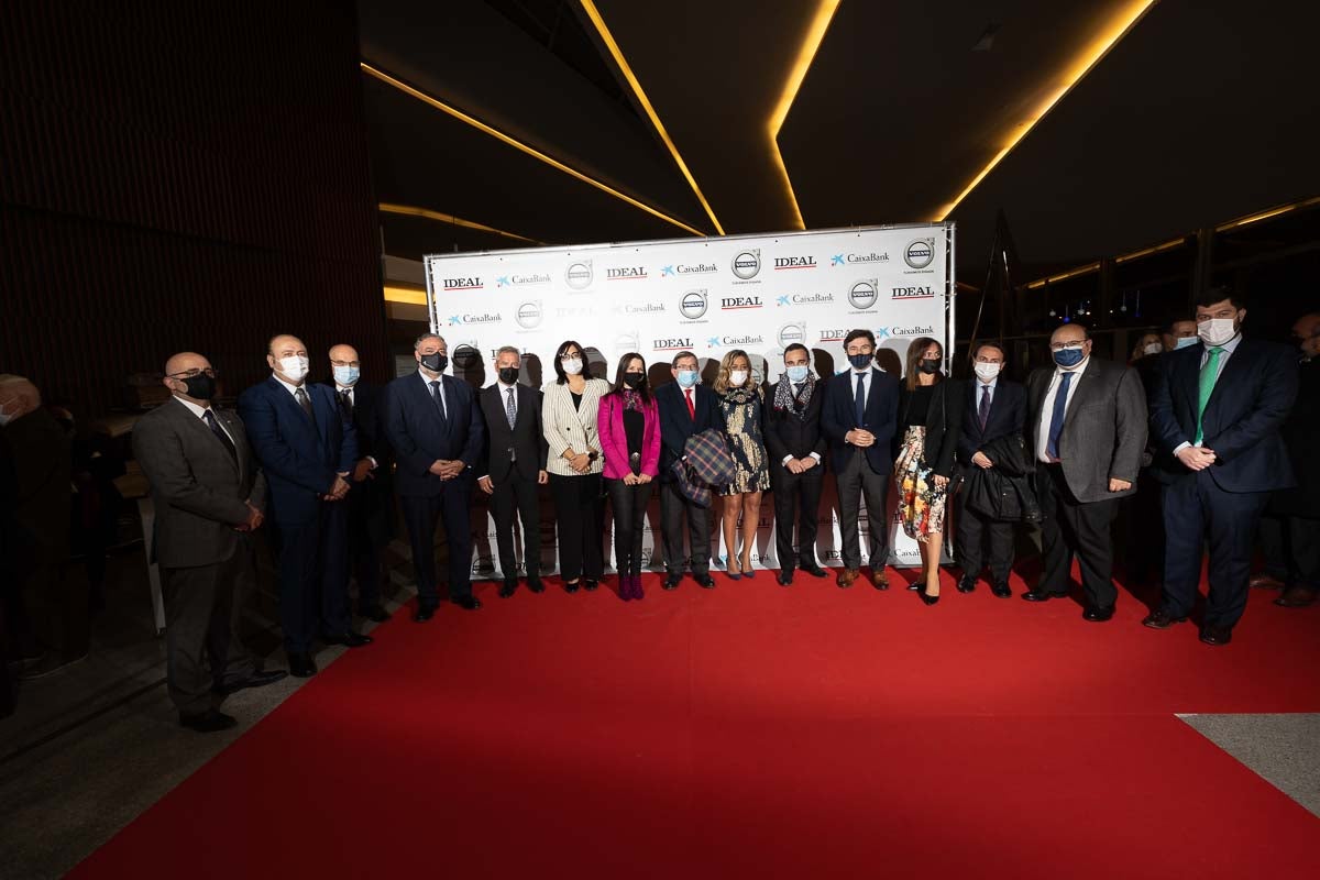 Homenajeados, autoridades e invitados en la gala de entrega de los Premios Ideales 2021.