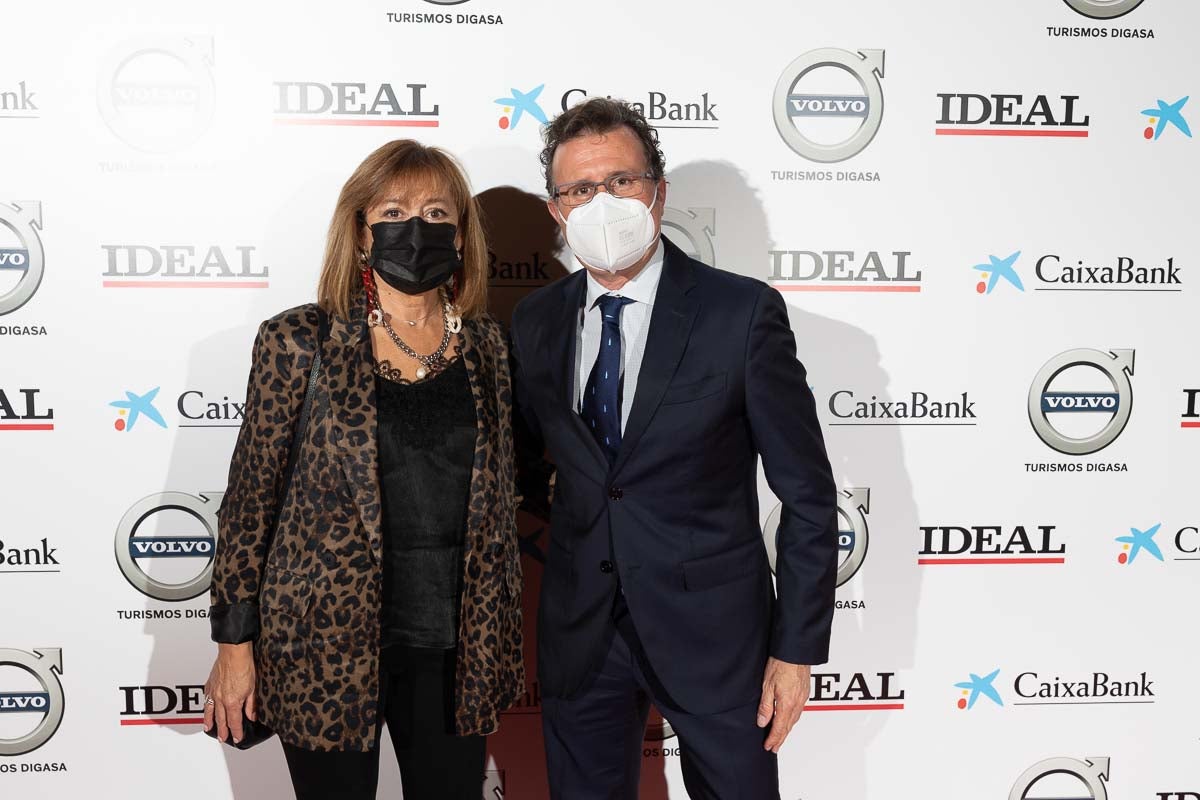 Homenajeados, autoridades e invitados en la gala de entrega de los Premios Ideales 2021.