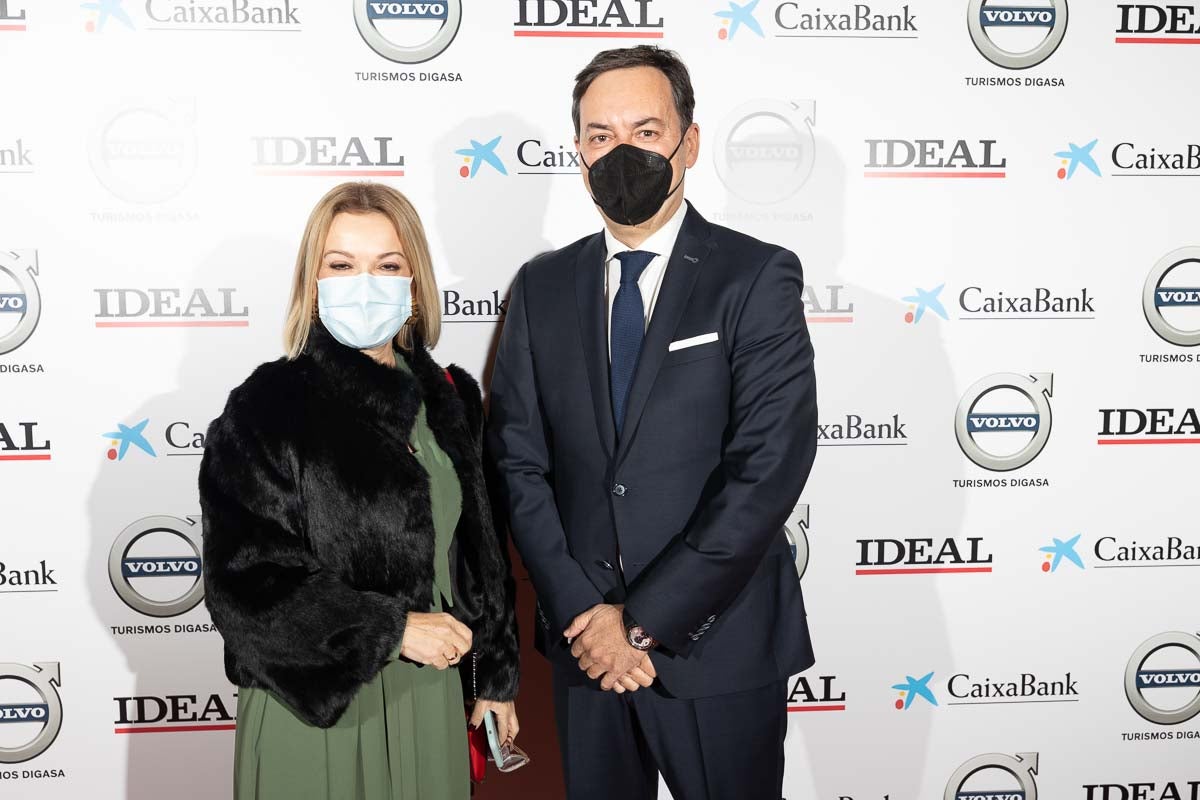 Homenajeados, autoridades e invitados en la gala de entrega de los Premios Ideales 2021.