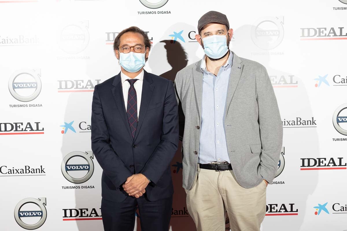 Homenajeados, autoridades e invitados en la gala de entrega de los Premios Ideales 2021.