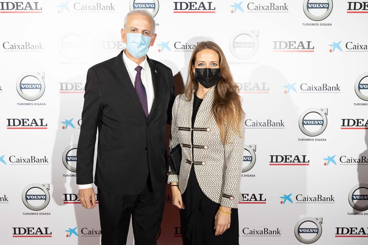 Homenajeados, autoridades e invitados en la gala de entrega de los Premios Ideales 2021.