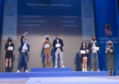 Imagen secundaria 1 - Deportes en Almería | Homenaje a los campeones del Circuito de Carreras Populares