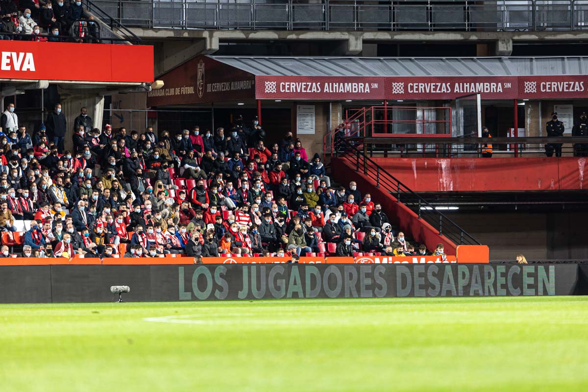 Fotos: Encuéntrate en la grada del Granada-Atlético de Madrid