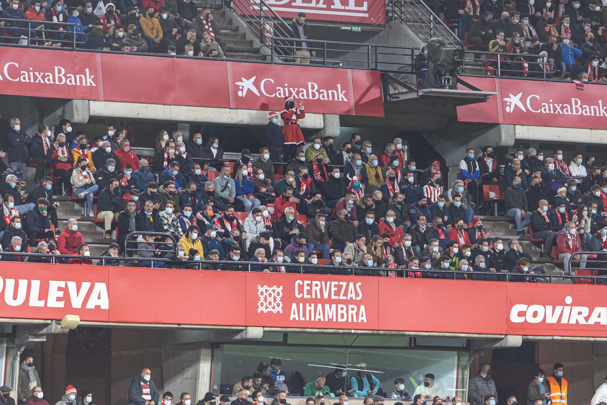 Fotos: Encuéntrate en la grada del Granada-Atlético de Madrid