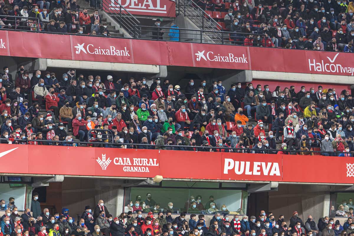 Fotos: Encuéntrate en la grada del Granada-Atlético de Madrid