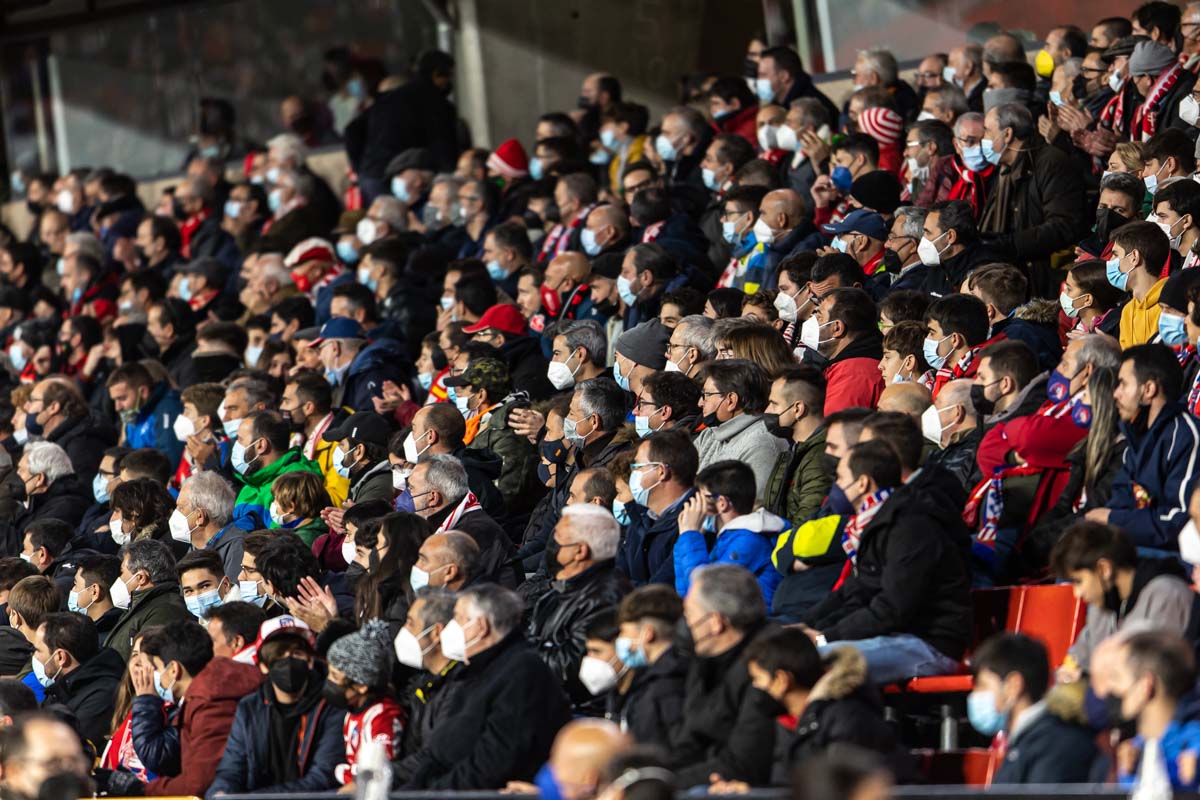 Fotos: Encuéntrate en la grada del Granada-Atlético de Madrid