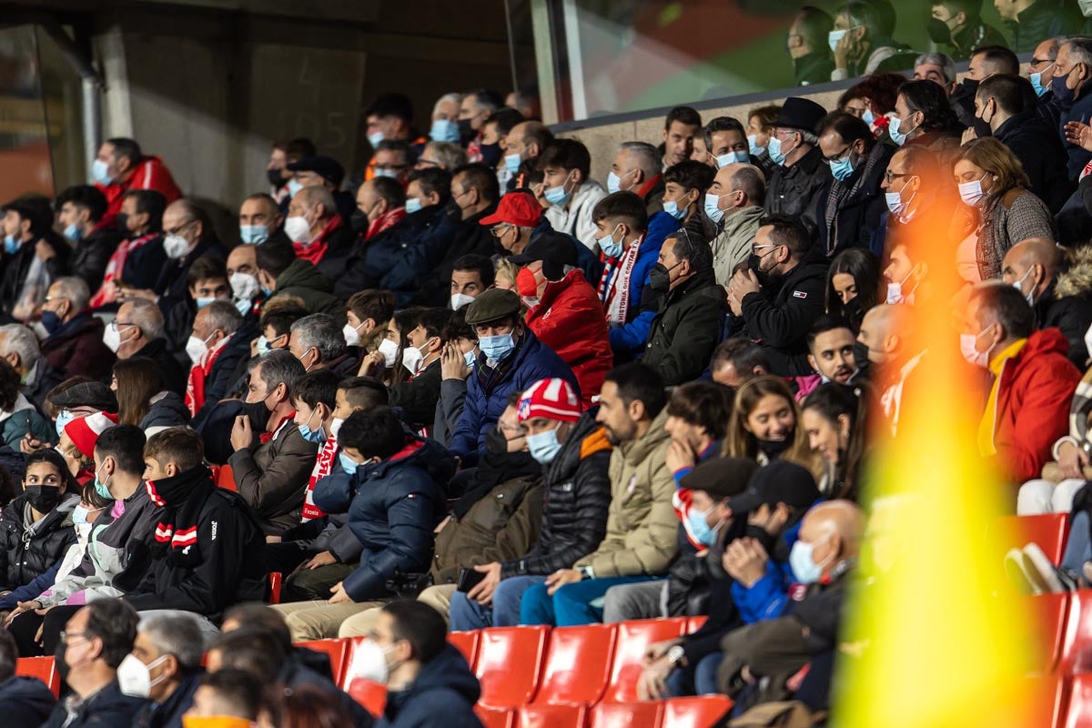 Fotos: Encuéntrate en la grada del Granada-Atlético de Madrid