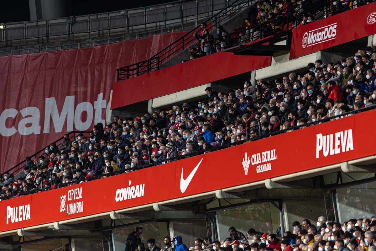 Fotos: Encuéntrate en la grada del Granada-Atlético de Madrid