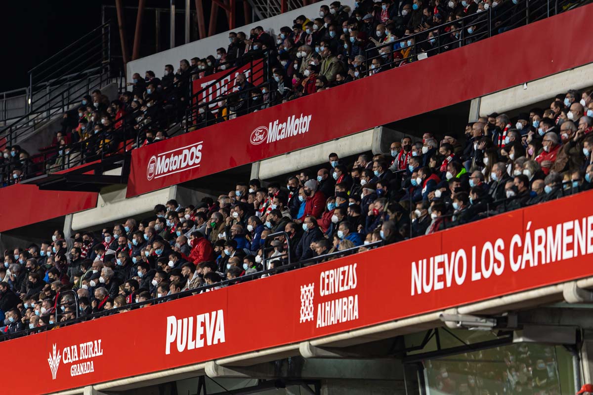 Fotos: Encuéntrate en la grada del Granada-Atlético de Madrid