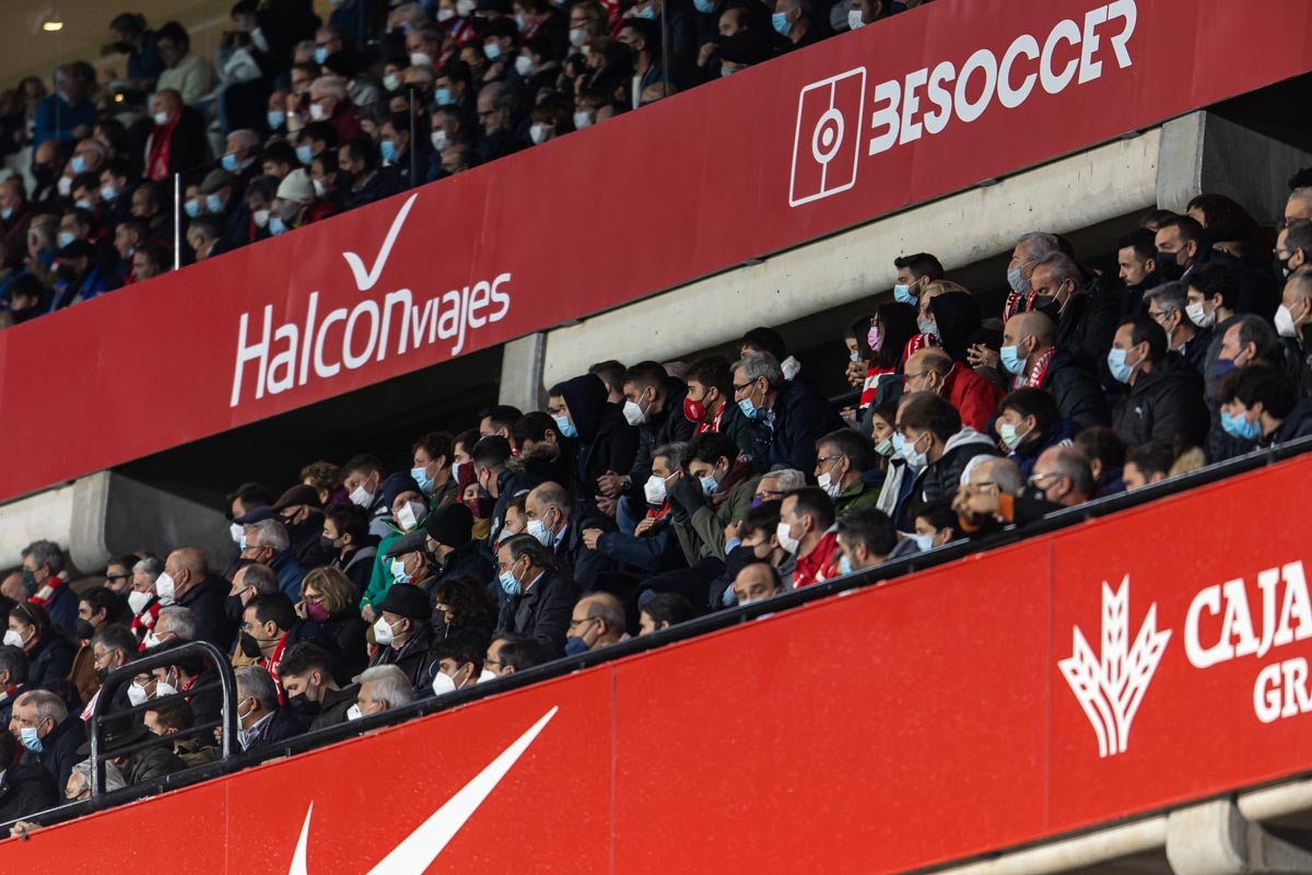 Fotos: Encuéntrate en la grada del Granada-Atlético de Madrid