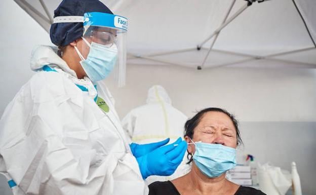 Andalucía supera hoy el récord de contagios de toda la pandemia y sitúa su tasa más alta que nunca