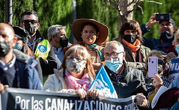 Manifestación para reclamar las canalizaciones de la presa de Rules, el pasado mes de diciembre.