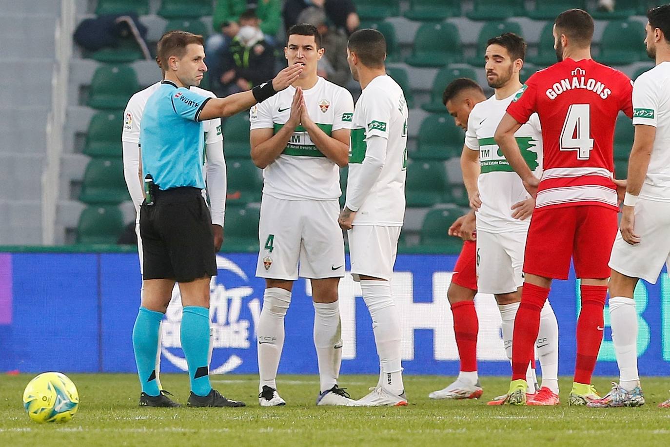 Las imágenes del partido entyre Elche y Granada